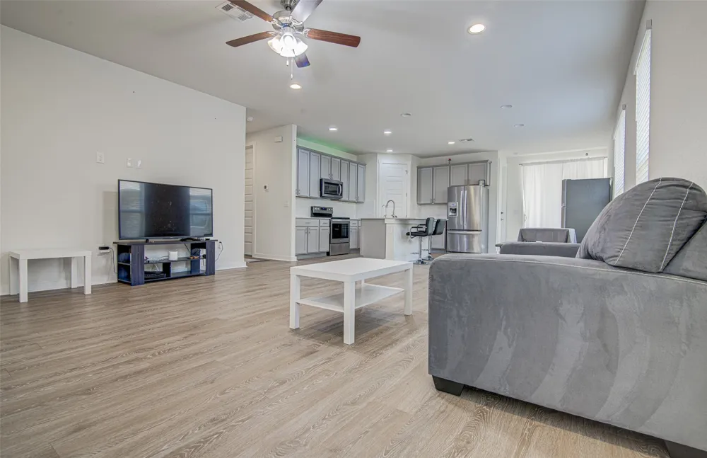 106 Bear Paw Run Georgetown, TX 78628