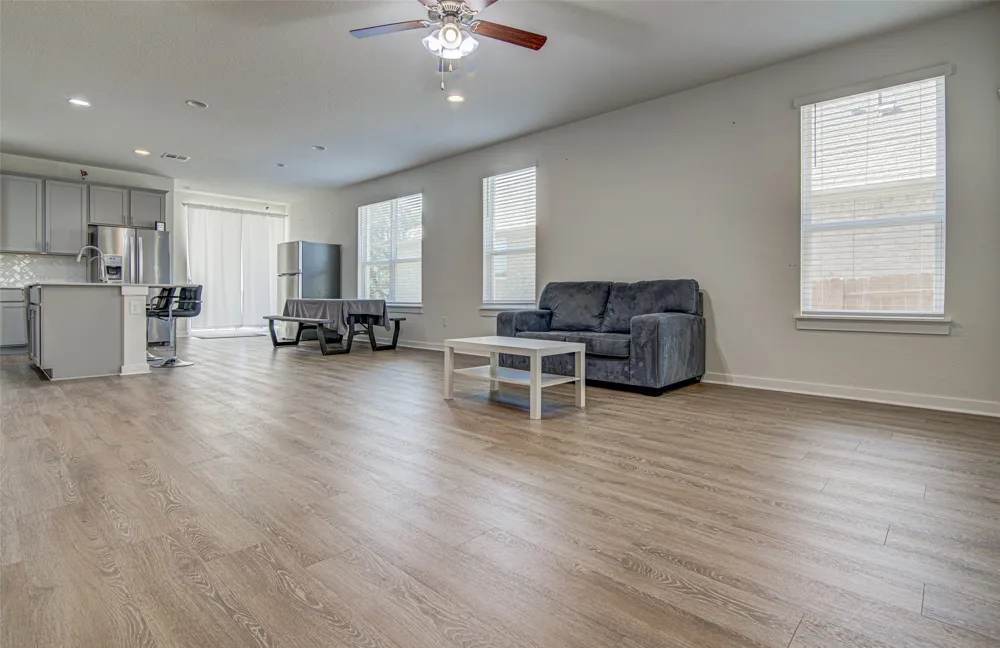 106 Bear Paw Run Georgetown, TX 78628