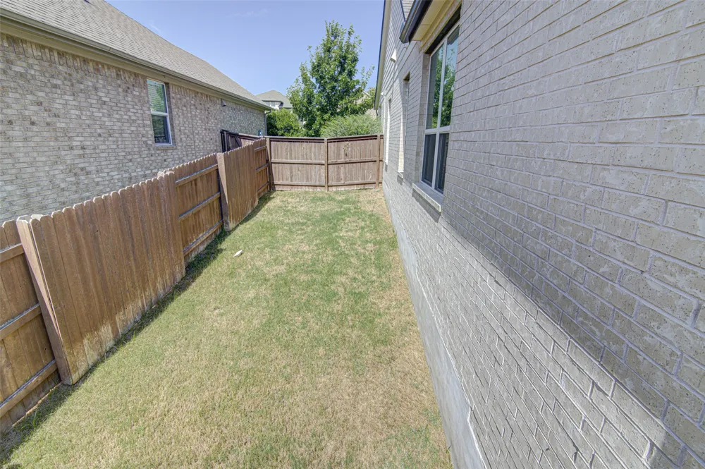 106 Bear Paw Run Georgetown, TX 78628