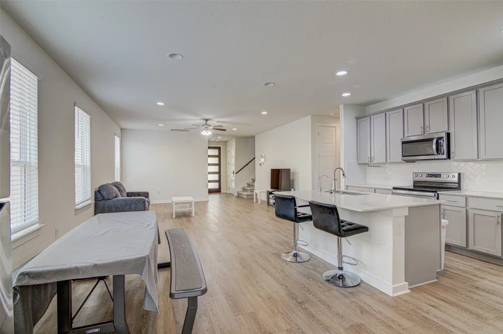 106 Bear Paw Run Georgetown, TX 78628