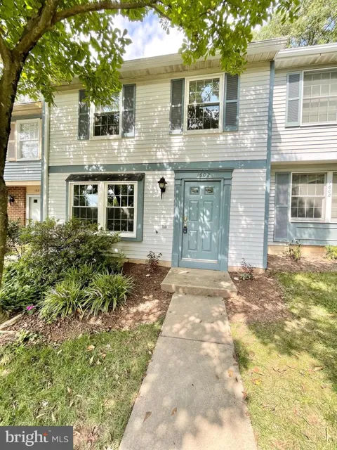 1602 HARVEST GREEN COURT