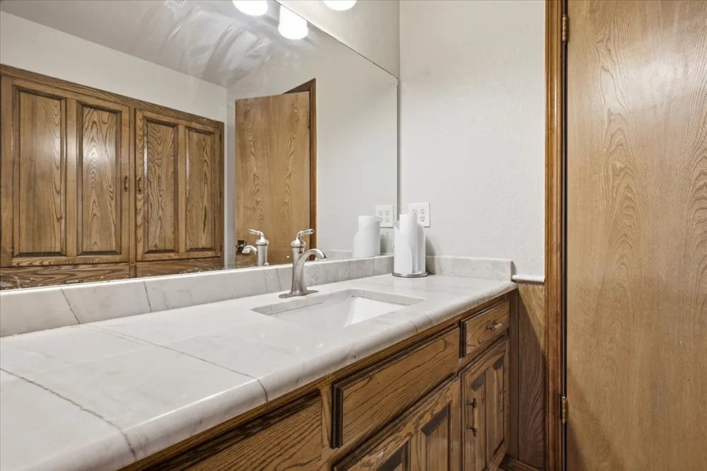9421 County Road 3670 Allen, OK 74825