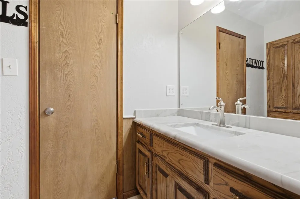 9421 County Road 3670 Allen, OK 74825