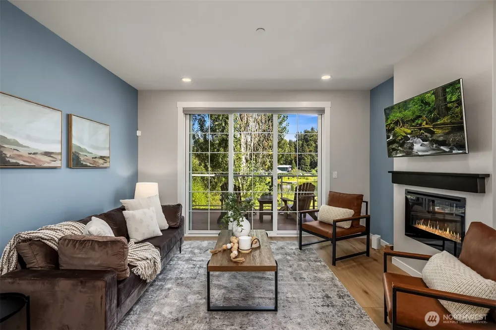 7574 129th Place SE #B102 Newcastle, WA 98056