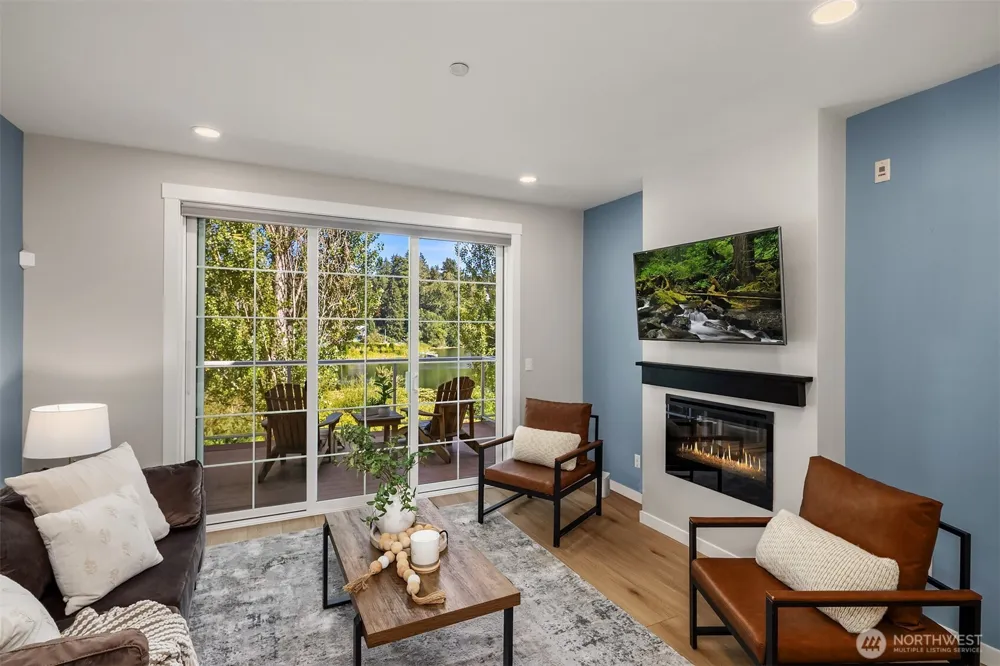 7574 129th Place SE #B102 Newcastle, WA 98056
