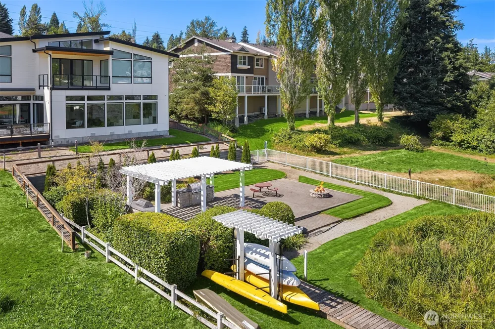 7574 129th Place SE #B102 Newcastle, WA 98056