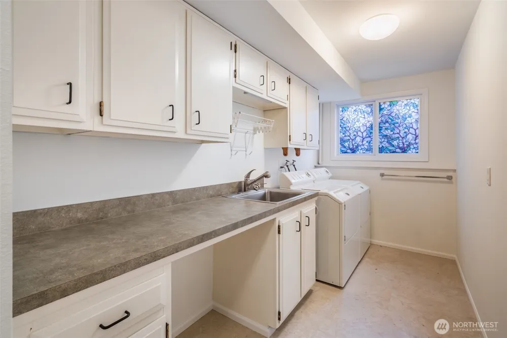 12617 NE 5th Street Bellevue, WA 98005