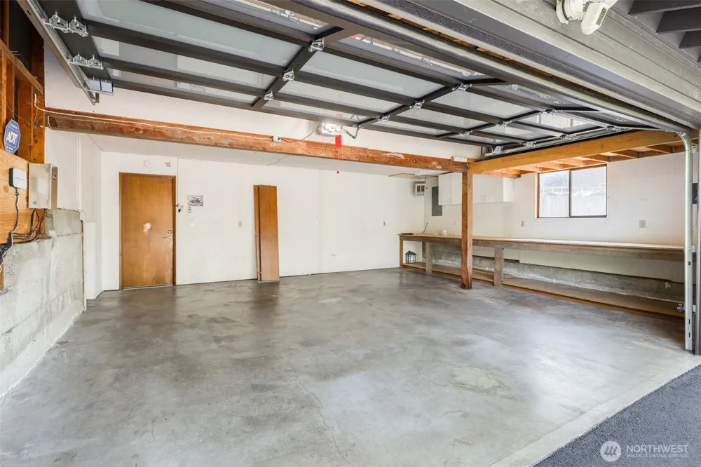 12617 NE 5th Street Bellevue, WA 98005