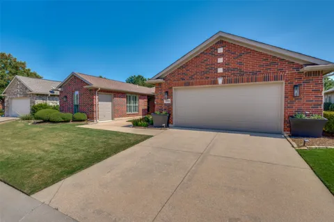 8901 Crestview Drive