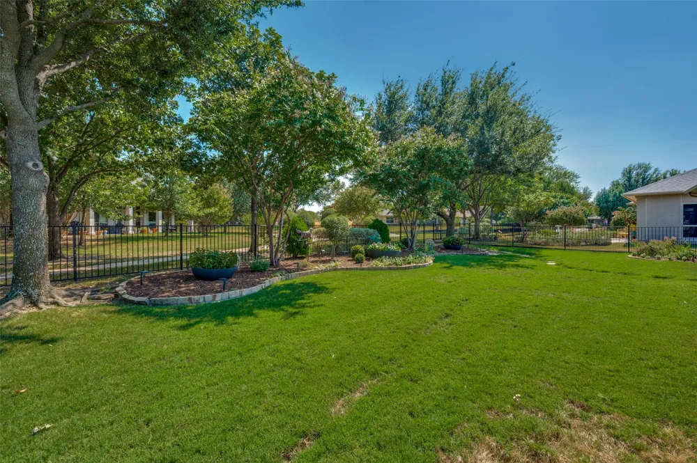 8901 Crestview Drive Denton, TX 76207