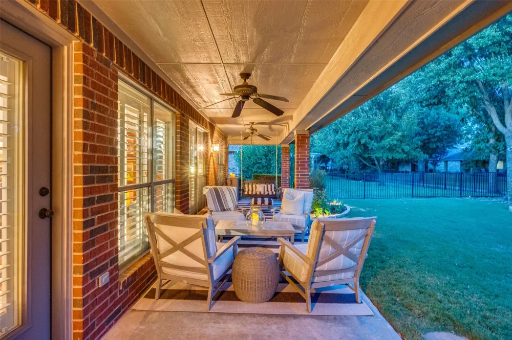 8901 Crestview Drive Denton, TX 76207