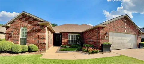 8901 Crestview Drive
