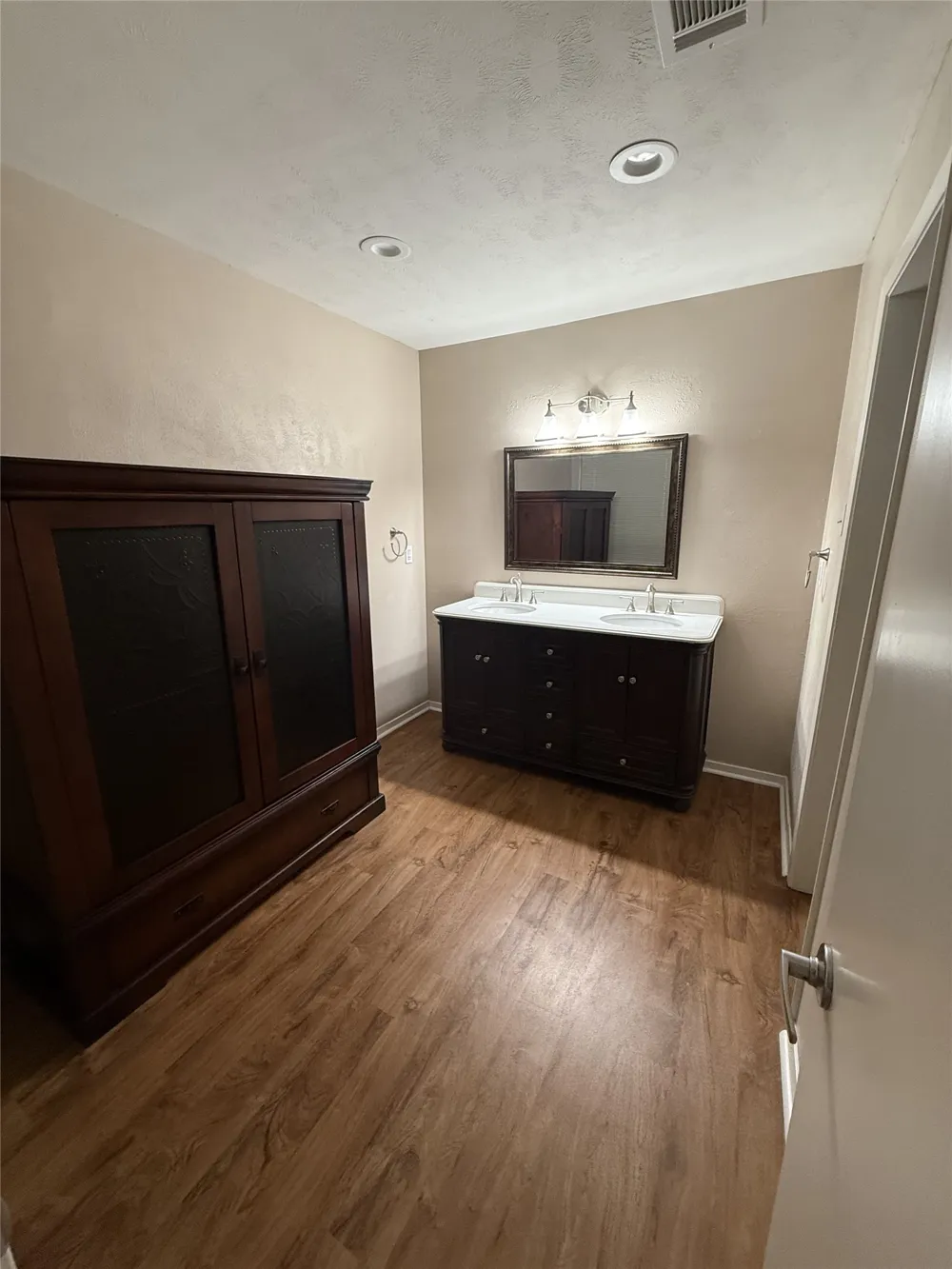 142 Henry M Chandler Drive Rockwall, TX 75032