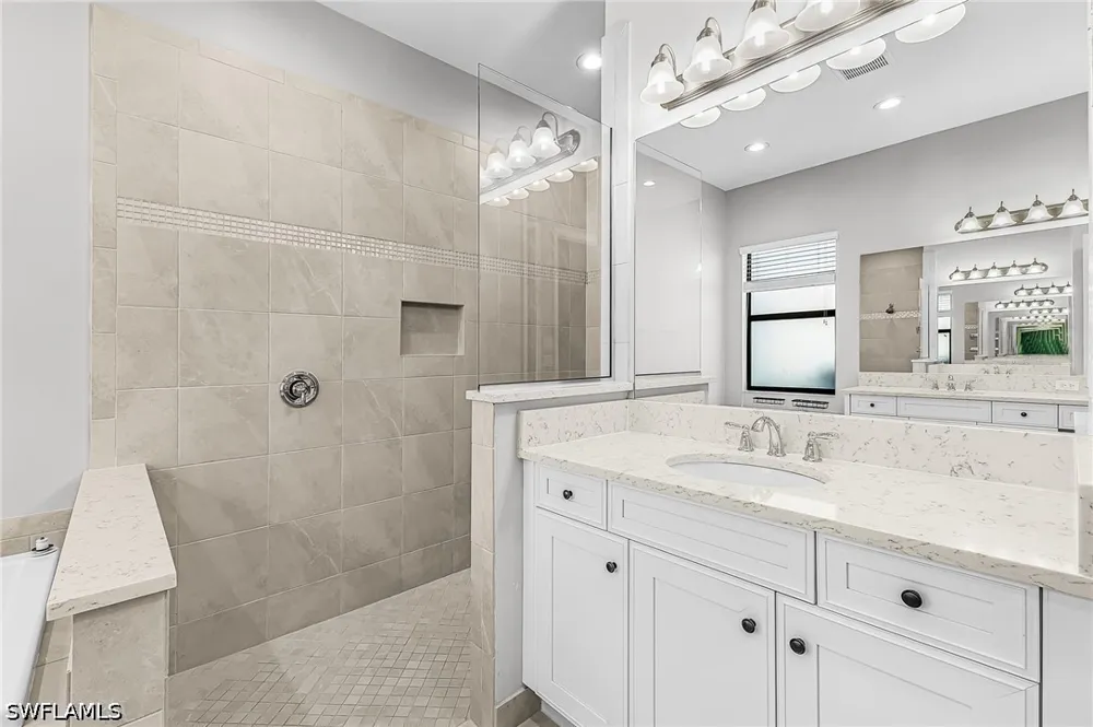 Caldera Circle Naples, FL 34119