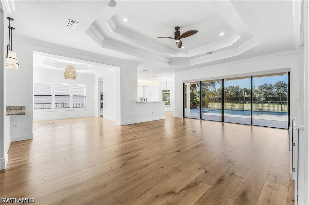 Caldera Circle Naples, FL 34119