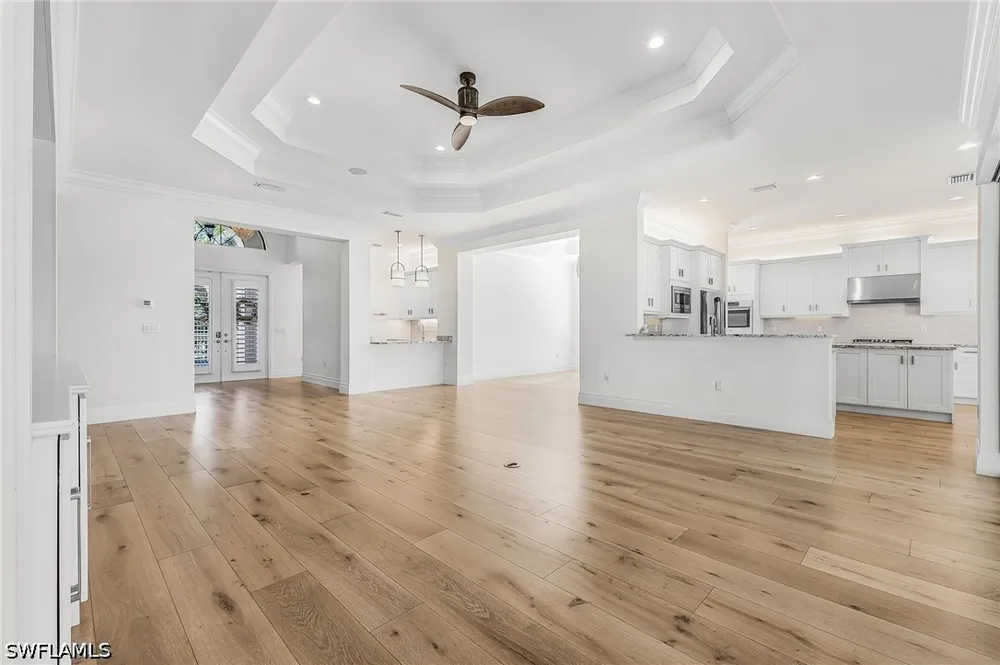 Caldera Circle Naples, FL 34119