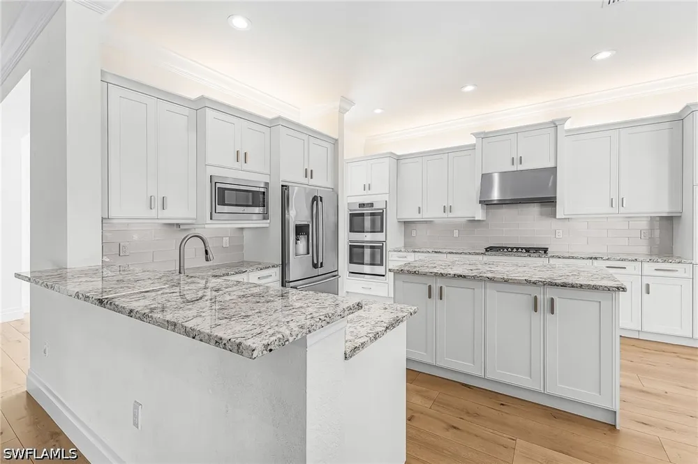 Caldera Circle Naples, FL 34119