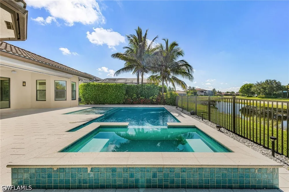 Caldera Circle Naples, FL 34119