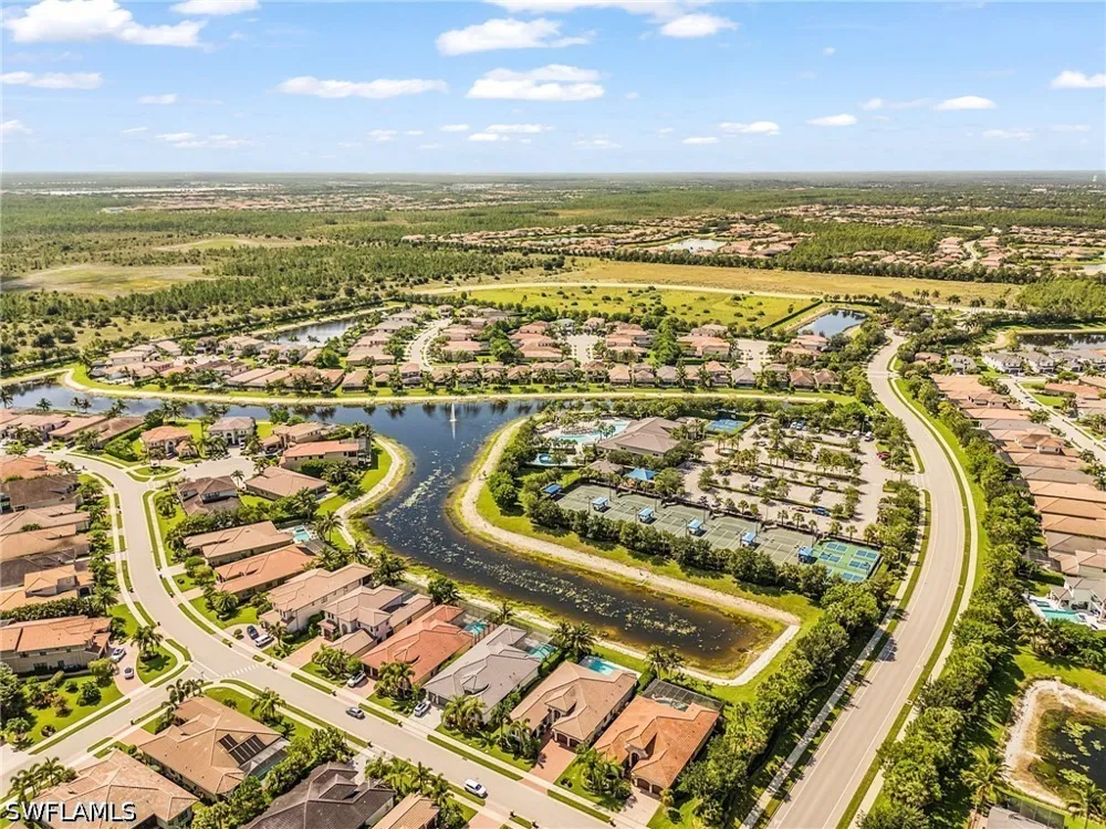 Caldera Circle Naples, FL 34119