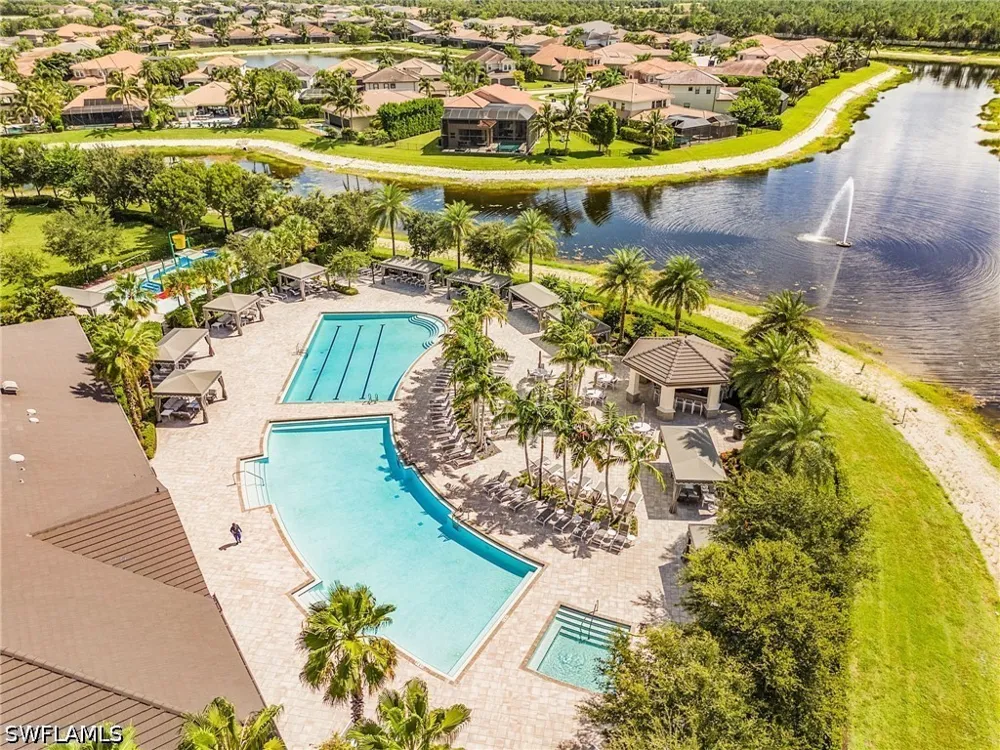 Caldera Circle Naples, FL 34119