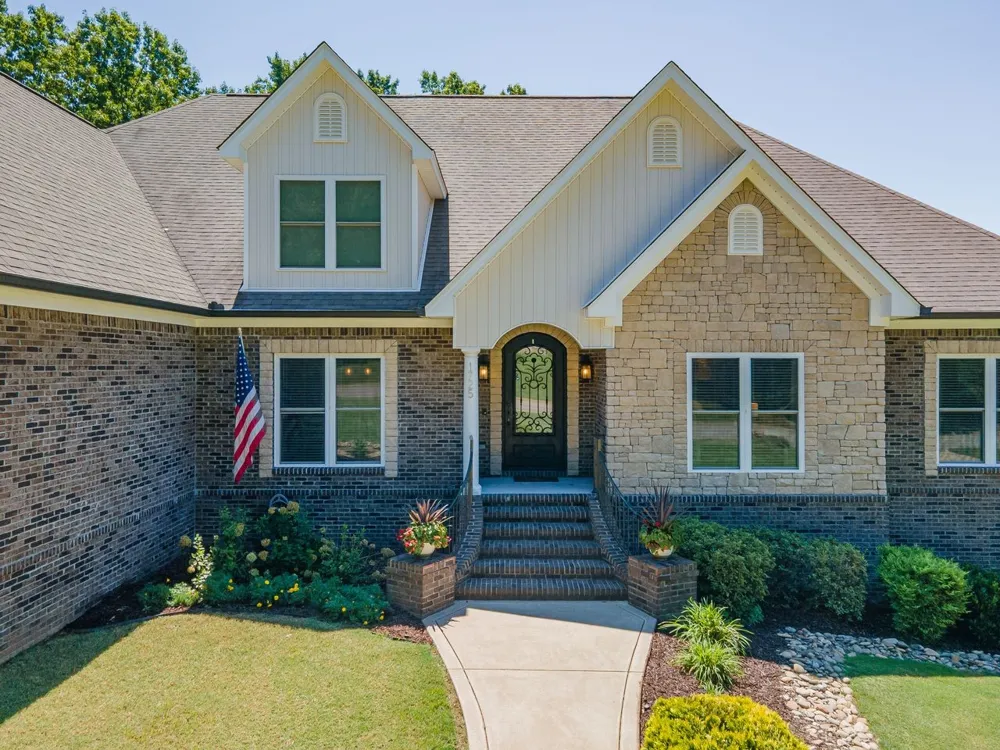 1725 Mayflower Dr Columbia, TN 38401