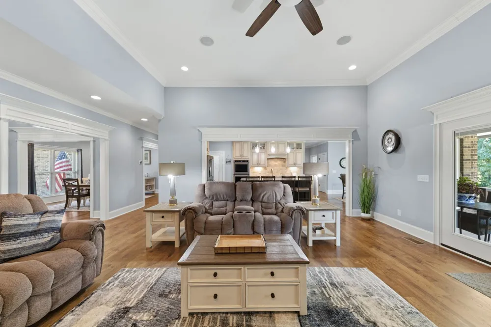 1725 Mayflower Dr Columbia, TN 38401