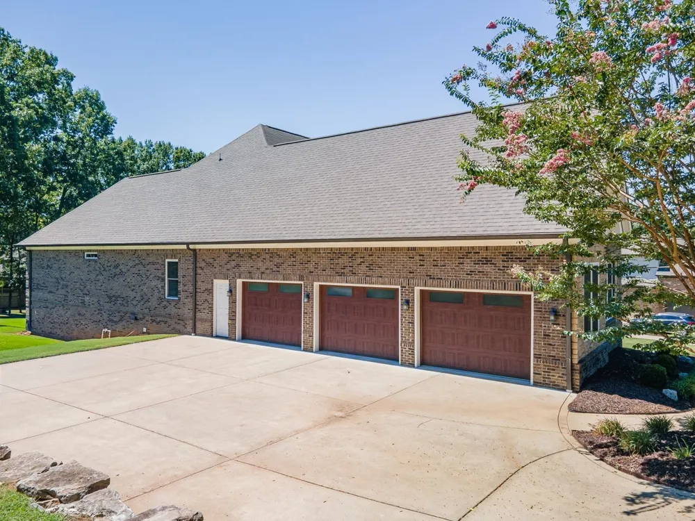 1725 Mayflower Dr Columbia, TN 38401