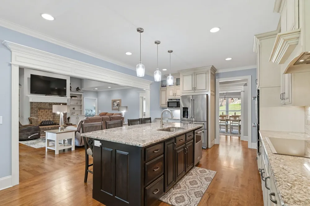 1725 Mayflower Dr Columbia, TN 38401
