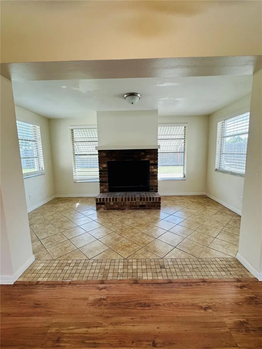 218 S MAYWOOD AVENUE Clearwater, FL 33765