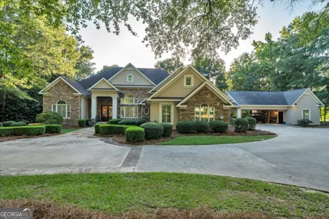 205 Walton Chase