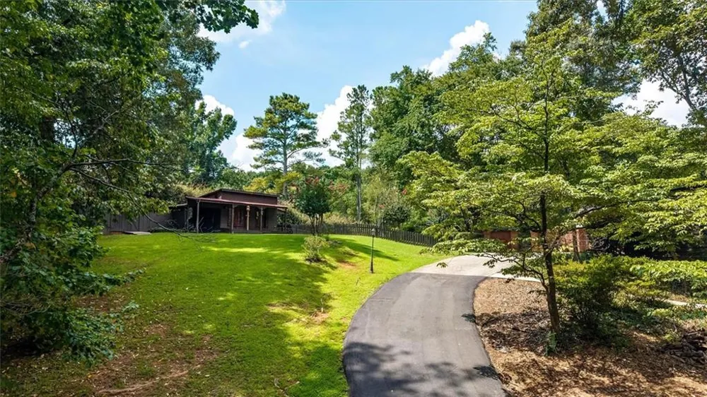 1921 Lilburn Stone Mountain Road Smoke Rise, GA 30087