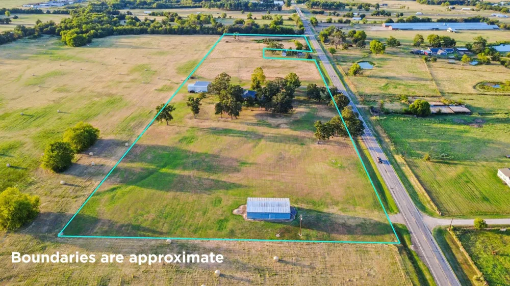 330 Farm Road 900 S Saltillo, TX 75478