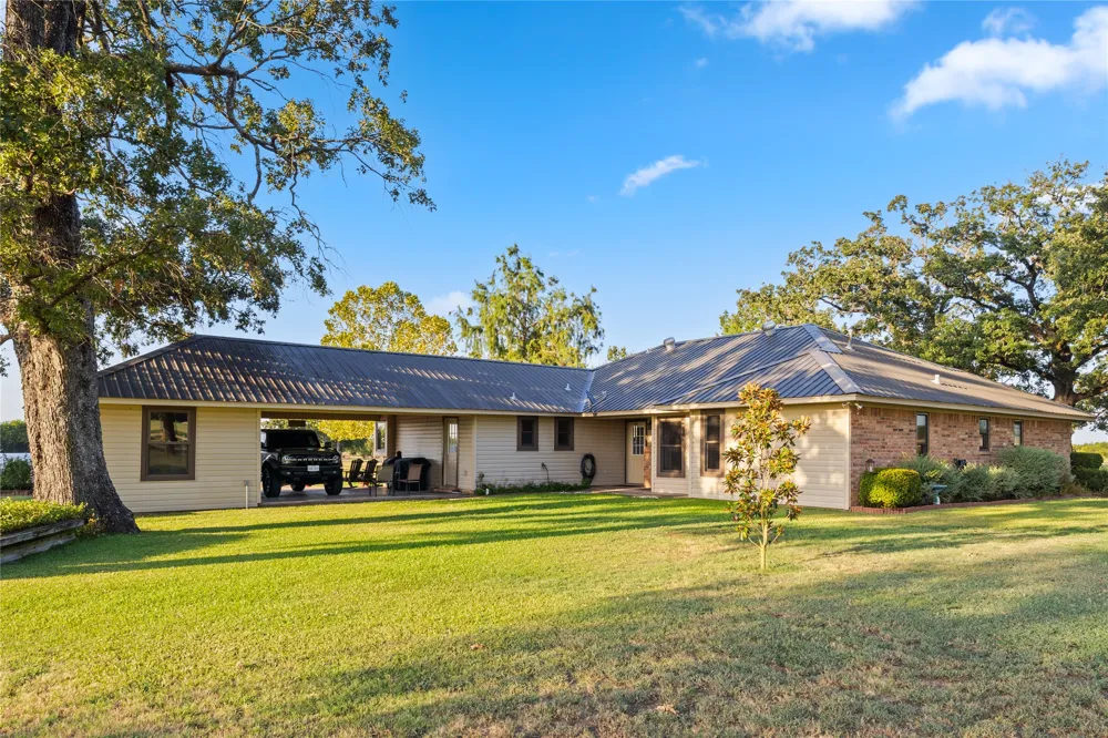 330 Farm Road 900 S Saltillo, TX 75478