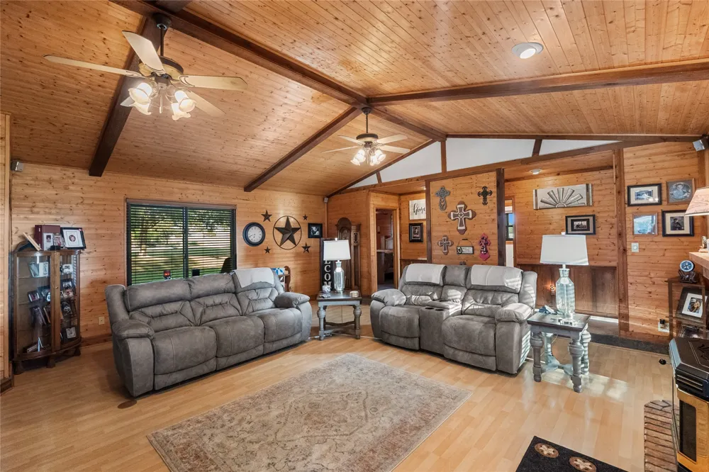 330 Farm Road 900 S Saltillo, TX 75478