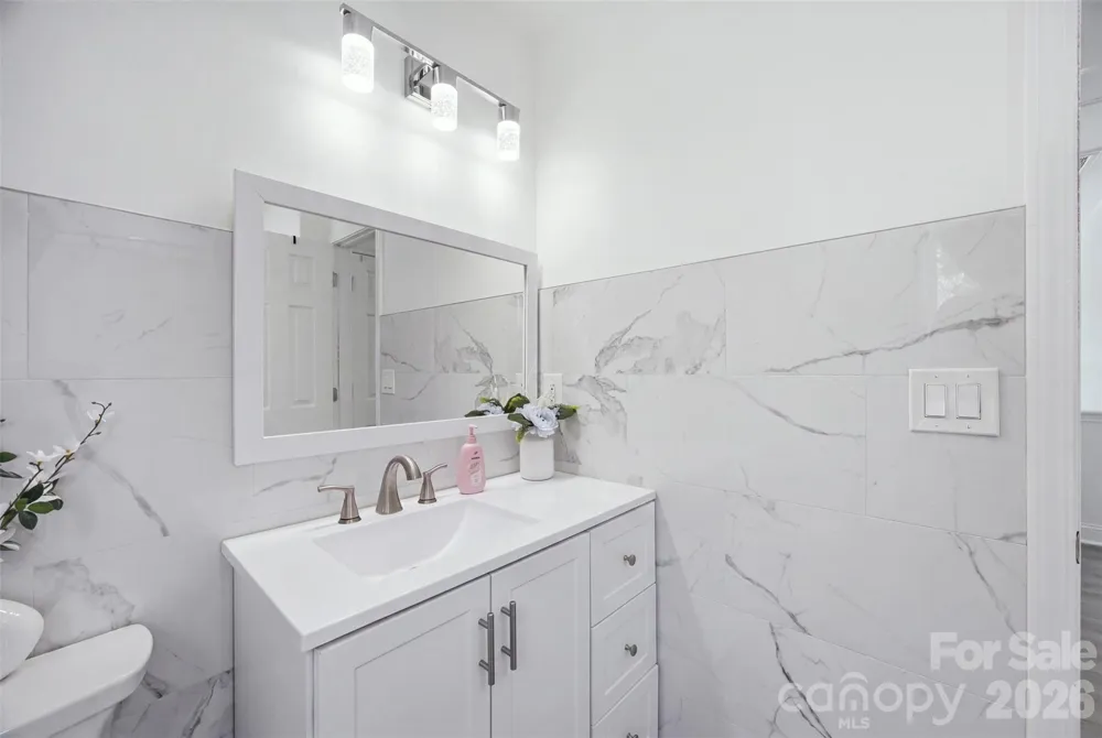 7204 Hidden Creek Drive Charlotte, NC 28214