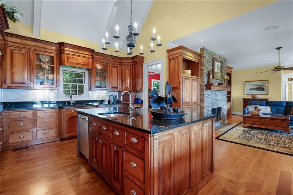 1104 Ridgeview Drive Big Canoe, GA 30143
