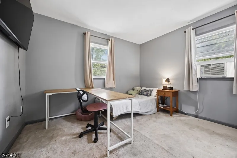 1 Ridgeview Ct Vernon, NJ 07422