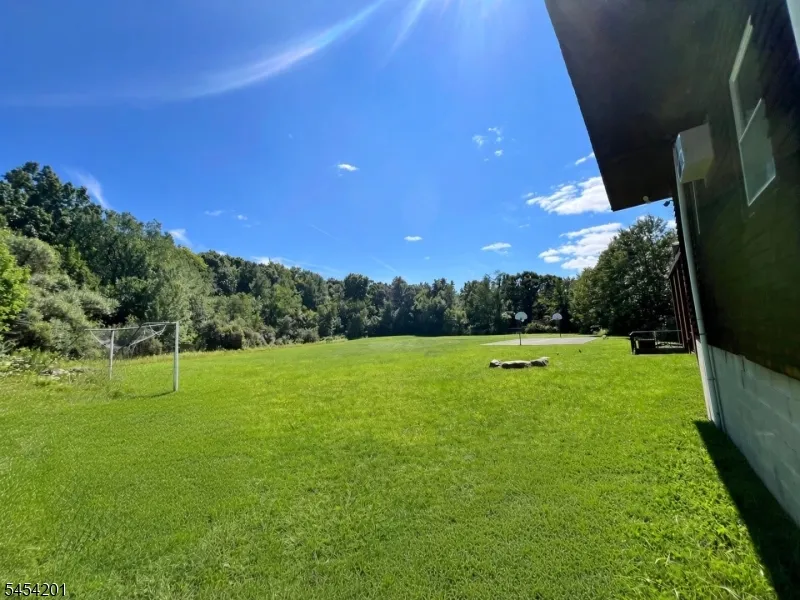 1 Ridgeview Ct Vernon, NJ 07422