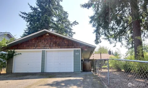 2301 NE 10th Street