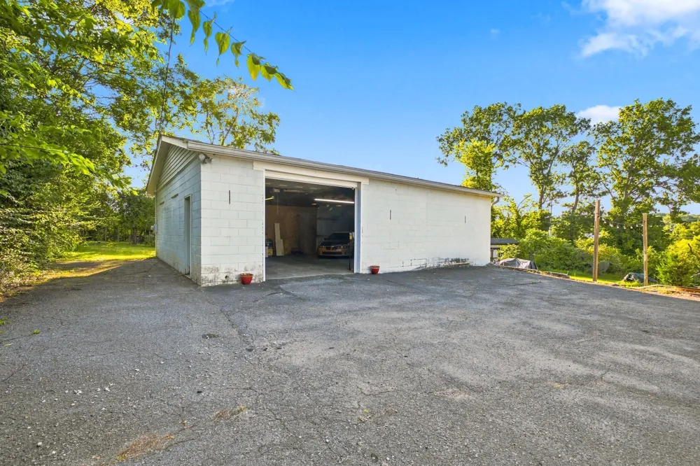106 River Rd Hendersonville, TN 37075