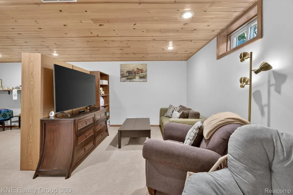 9647 Bellevue Road Pennfield Charter Township, MI 49014
