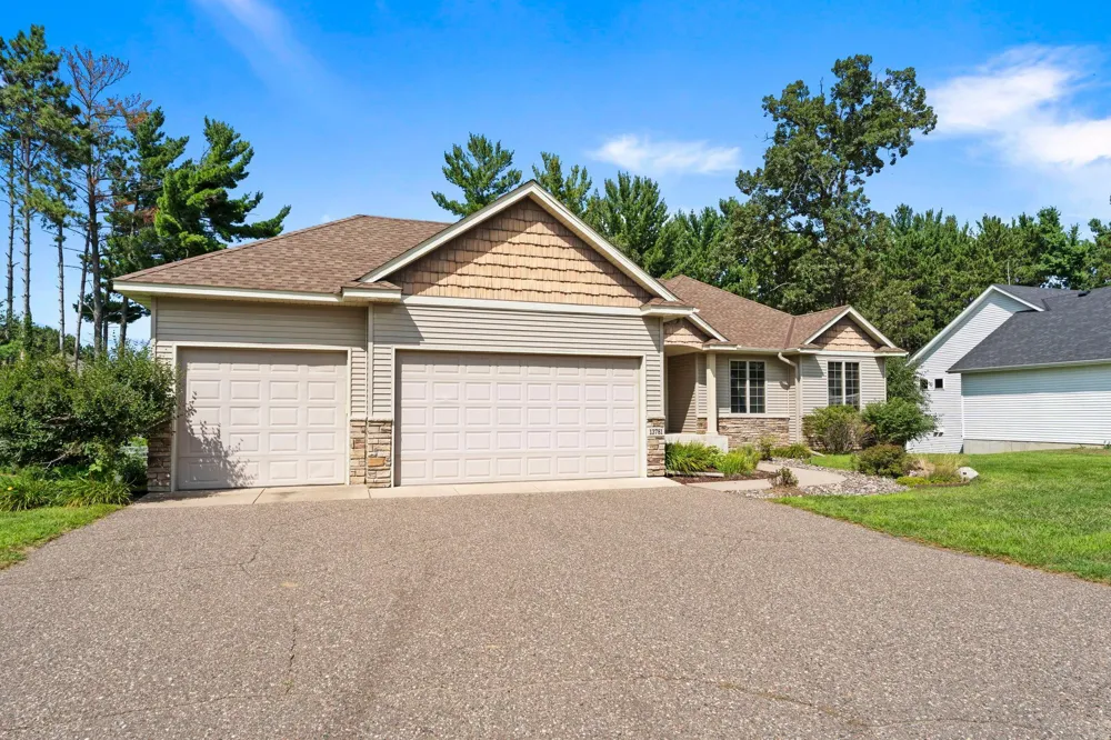 13781 9th Avenue S Zimmerman, MN 55398