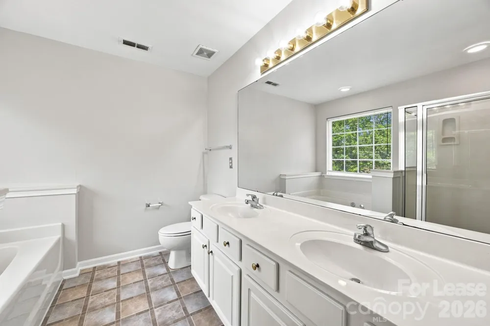 1748 Chinchester Lane Charlotte, NC 28270