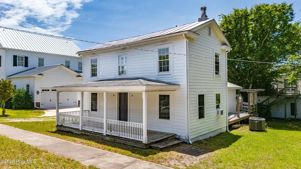 1105 Evans Street Morehead City, NC 28557