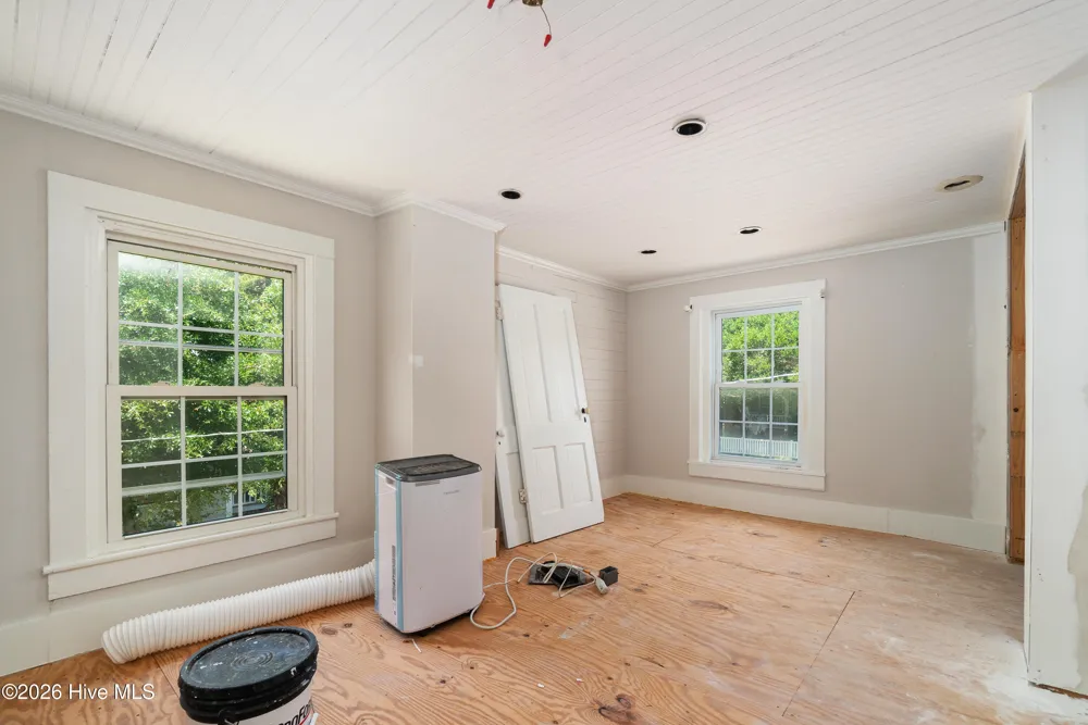 1105 Evans Street Morehead City, NC 28557