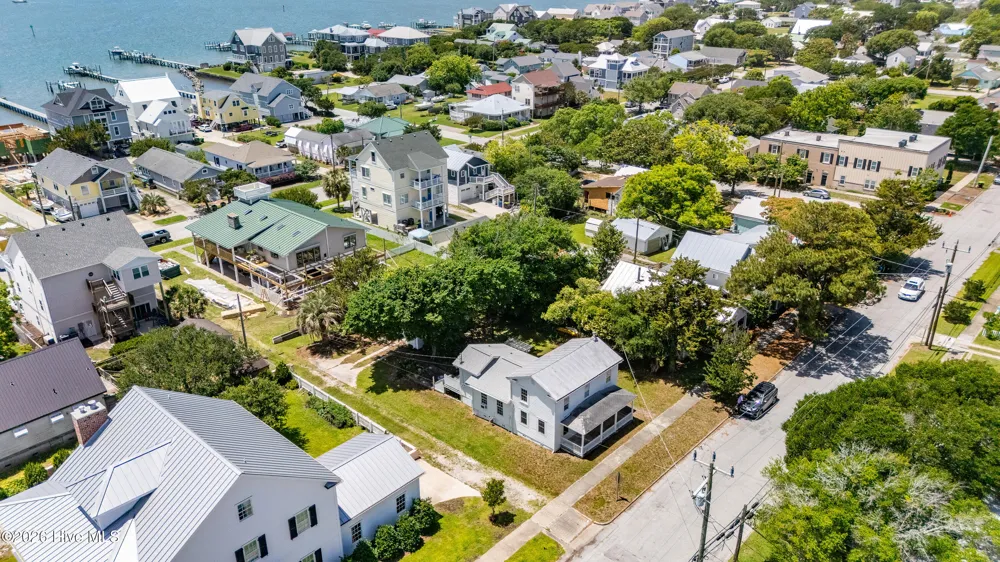 1105 Evans Street Morehead City, NC 28557