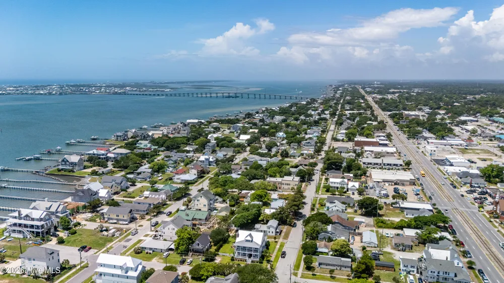 1105 Evans Street Morehead City, NC 28557