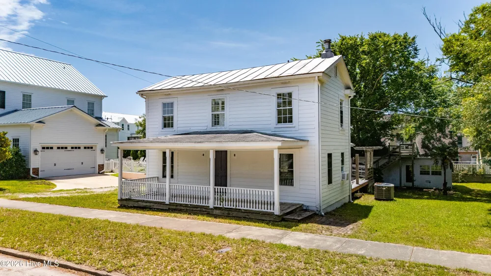 1105 Evans Street Morehead City, NC 28557