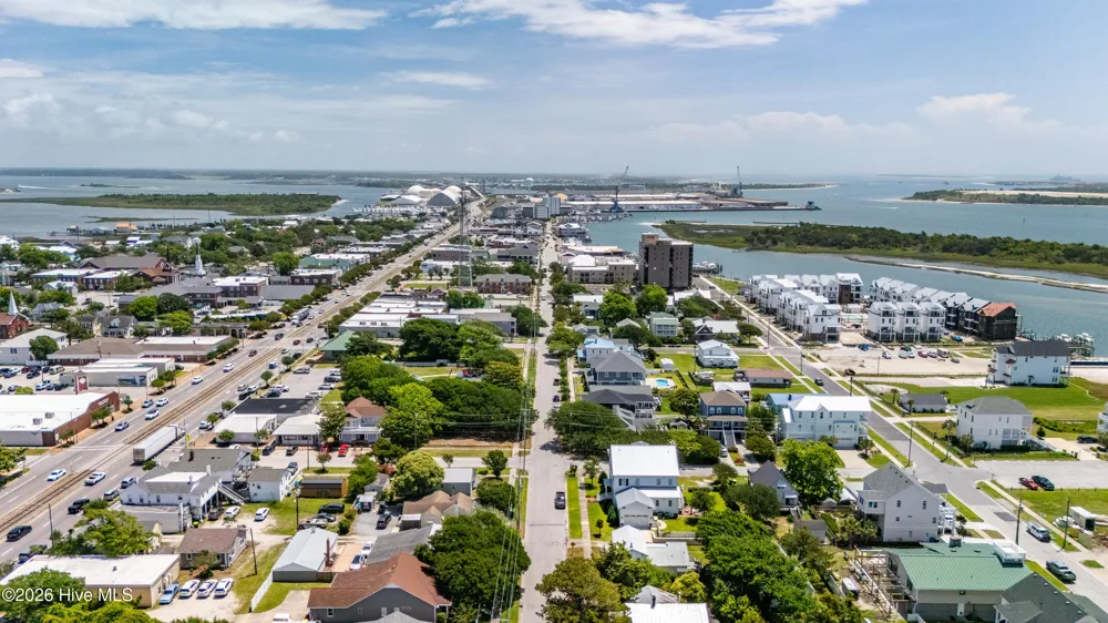 1105 Evans Street Morehead City, NC 28557