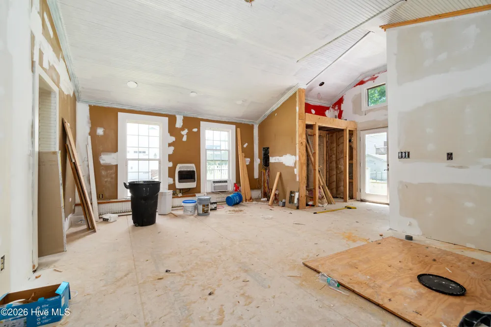 1105 Evans Street Morehead City, NC 28557